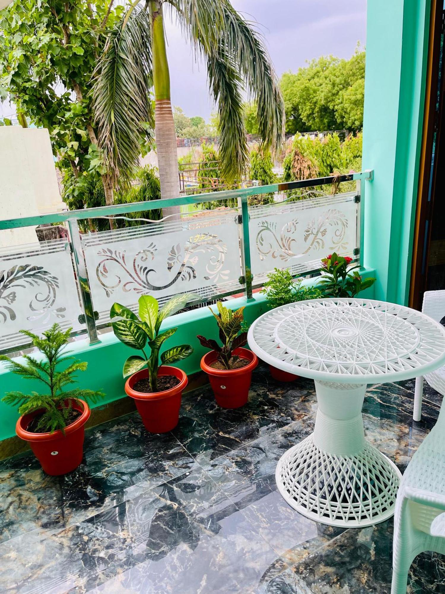 Amrita Residency Villa พาราณสี ภายนอก รูปภาพ